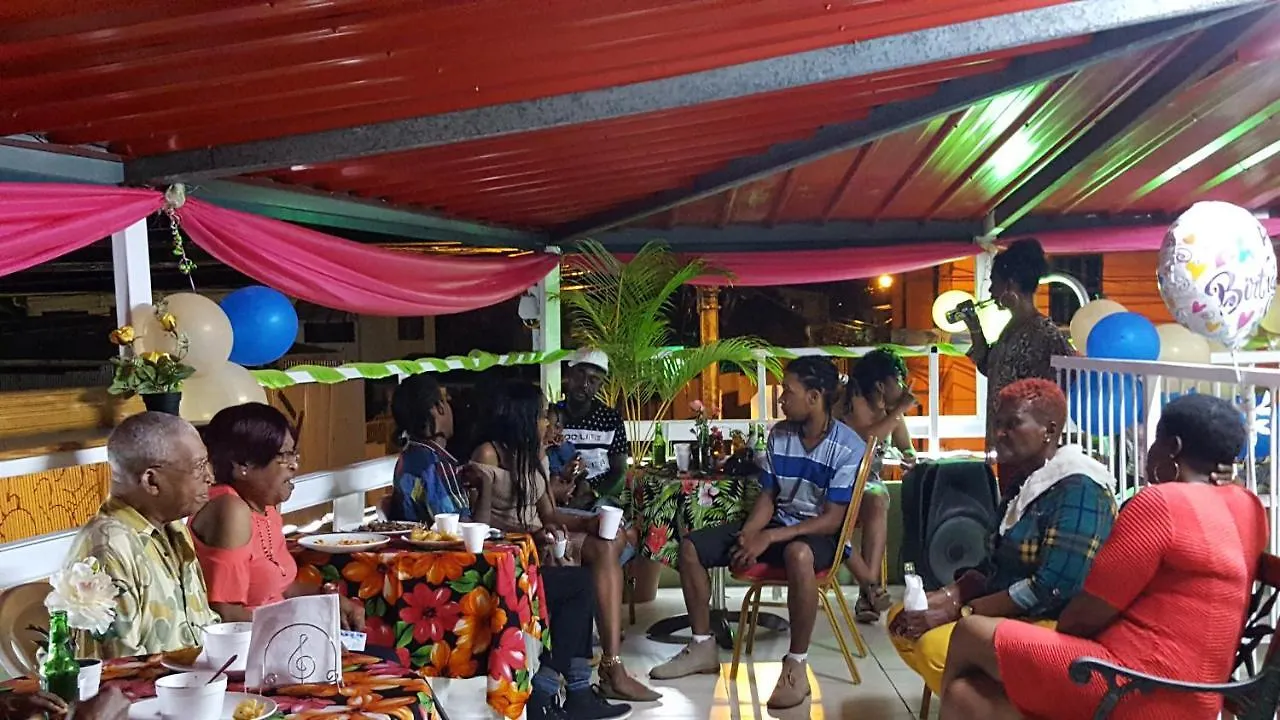 La Calypso Hotel Boissiere Village Guest house